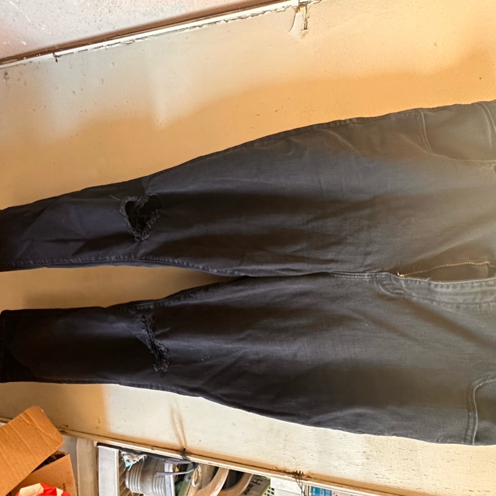 Black American Eagle Super High-Rise Jegging